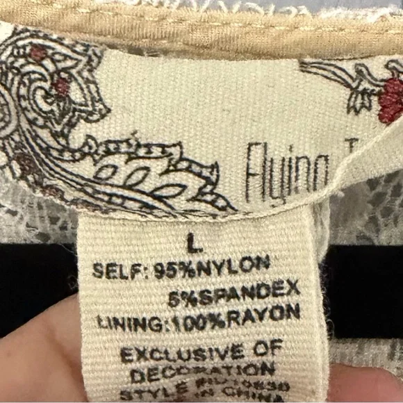 Flying Tomato Elegant Cream Dress with slip - Picture 2 of 12